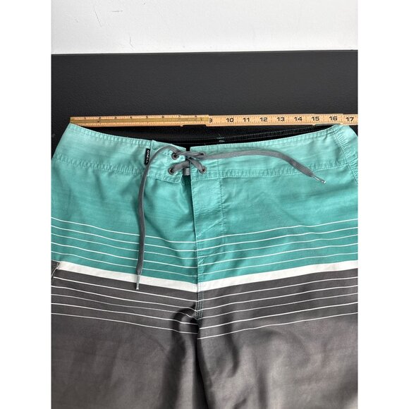 O'Neill Men's Gray/Turquoise Stripe Cargo Board Shorts Size 34 - Picture 7 of 8